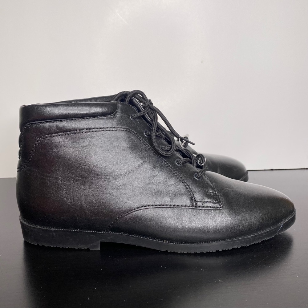 Women’s lace up black leather shoes 8 Partners